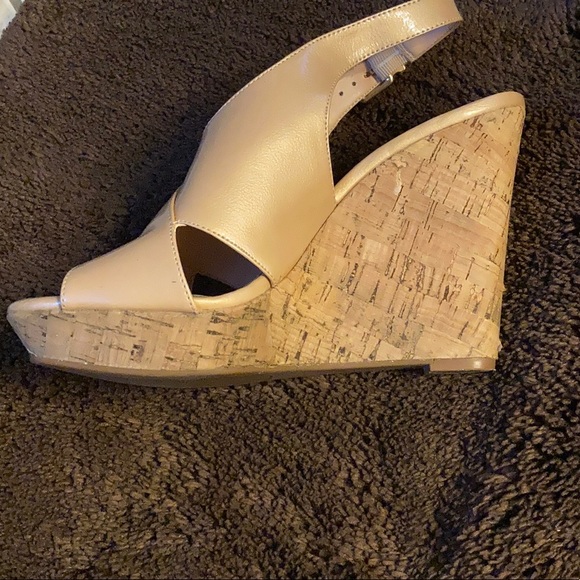 Jessica Simpson Platform Wedge Heels - Picture 3 of 6